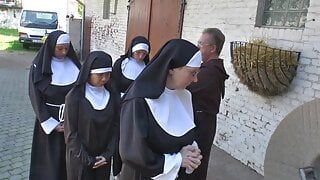 Notgeile Nonnen (Full Movie)