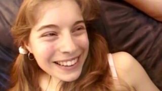 Une adolescente française amateur se fait sodomiser avec un facial