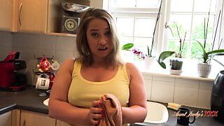 Auntjudysxxx - трахаю твою грудастую мачеху Ольгу на кухне (опыт в видео от первого лица)