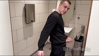Public Cruising - Inviting Straight Guy to public Mall toilet