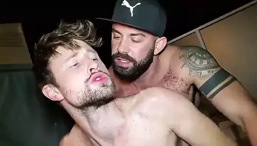 Sexy gay porno