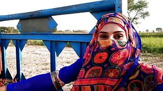 Вечерняя рутина пакистанских деревенских женщин - полная горячая и сексуальная пакистанская деревенская жизнь