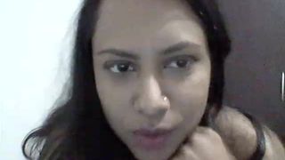 Sexy Indian Cam babe
