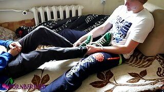 Teen skateboarder gives me his feet
