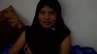 indonesian- jilbab hitam telanjang