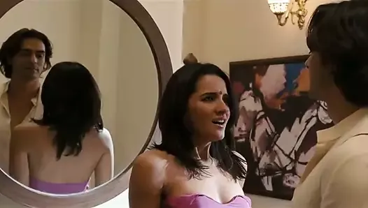Shruti Seth сексуальные сцены с Arjun Rampal в Rajneeti