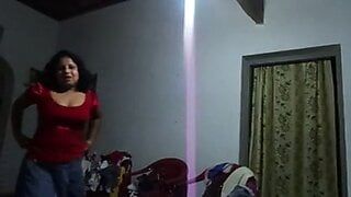 Sri Lankan aunty giving blowjob to the husband