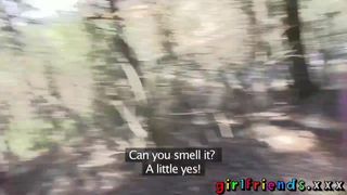 Girlfriends eat pussy and make a sextape in the woods