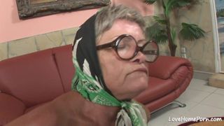 Old granny is hot and she loves riding.mp4