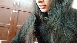 Indian desi slim girl seduces delivery boy while he was delivering product. Ass ride and pussy fuck with Hindi audio hd