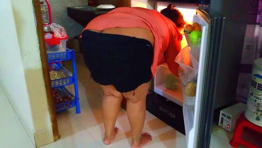 Indian 19 Year Old Step Sister Fucked By Step Brother While Taking Food Out Of Fridge - Family Sex Story Episode-1