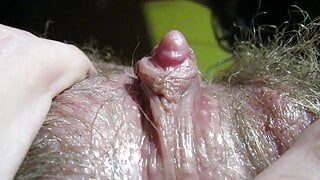 Enorme clitoris orgasme harig poesje kleine tieten amateur eigengemaakte video