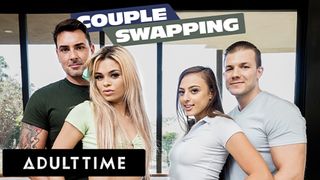 Couples sexy - échange complet pour un quatuor interracial!