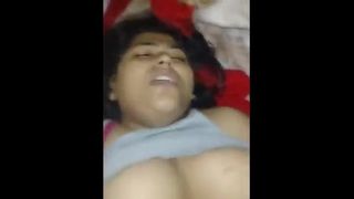 Today Exclusive- Sexy Bhabhi Boob Pressing an...