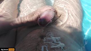 handjob in pool, huge underwater cumshot and lots of sperm
