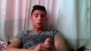 Straight Turkish Guy Cums on Cam