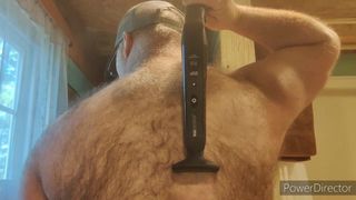 Straight bear demonstrates backfur trimming.
