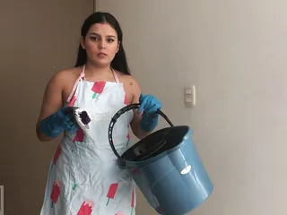 My Stepmother Loves To Do Cleaning Very Sexy And Bitch - Spanish Porn