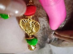 Indian lady fingering her tiny pussy with sex toy,lick Pussy