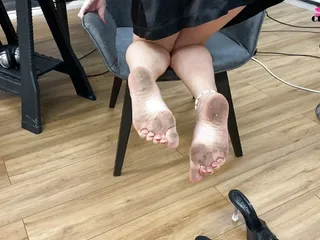 Classy Cleans Her Filthy Feet