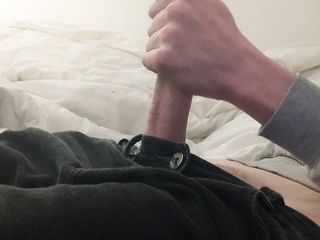 Youngcocksunny Cum In Bed