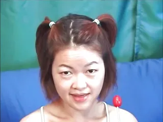 Una sensuale giovane asiatica scopata con forza