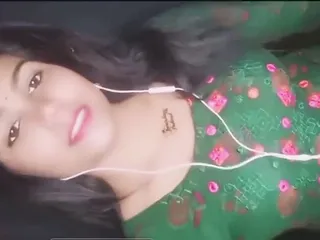 Bangladeshi Sexy Girl Showing Her Boobs On Live Video