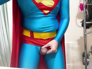 Superman is getting Cumshots