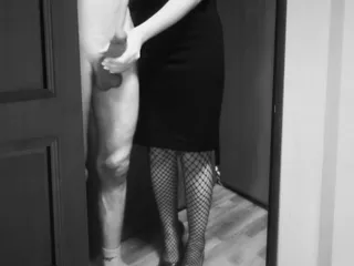 Mature Mistress Gives Pleasure To The Guy