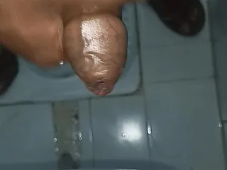 Indian Middle Age Man Massage His Pennis With Oil And Gel...
