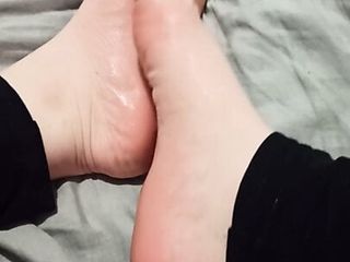 Foot Massage For Fetishists...