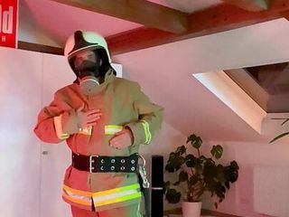 Feuerwehrmann Zieht Pp