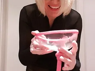  video: Julie's vacuum liquid drinking