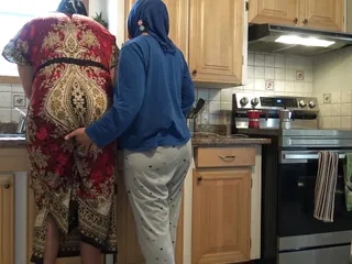 Real arab lesbian couple in marseille...