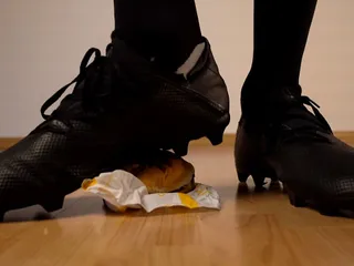 Extrem Crushing Cheeseburger Soccer Shoes Size 15