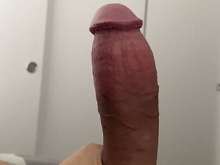 Amateur guy playing with his cock...