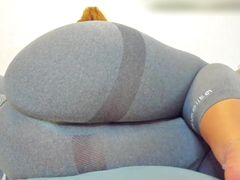 Big Bubble Butt In A Yoga Pants