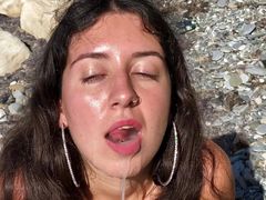 Slut's pussy fucked and cummed on all sides on the beach - 1.157