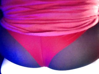 KellyCD666 Live webcam big ass with cross and trans room!