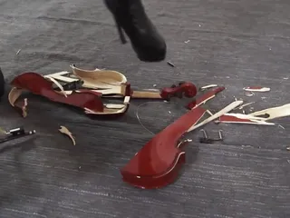 Violin crushing!