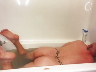 Kurt Lockwood Bath Shaving Buttplay Feet Fetish Popshot