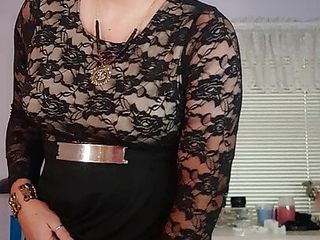 Hot And Horny T-Gilf Mommy Vicki Needs A Hot Young Stud!
