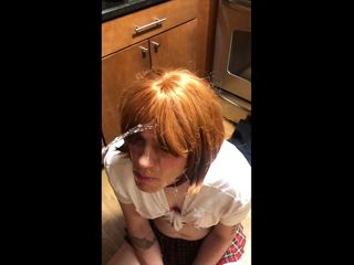 Piss Addicted Sissy Gargles And Chugs (Pee, Golden Shower)