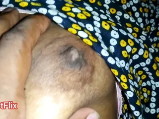 Indian Bengali Hot Bhabi Showing Her Beautiful Pussy