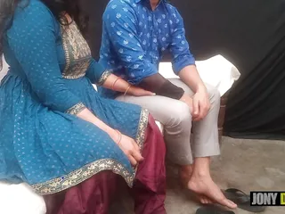 Jiju Meri Le Lo, Main Bhi To Aadhi Gharwaali Hu, Real Homemade Sex Video By Jony Darling