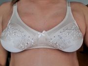 Modeling a classic softcup wireless nuede bra