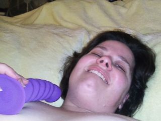Sucking Pussy, Amateur Homemade Wife, Purple, Juices