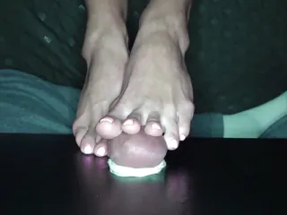 Foot Fetish, Close up, Ball Trampling, Feet Fetish
